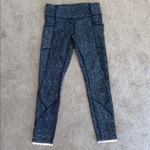 Lululemon size 2 reflective crop pants